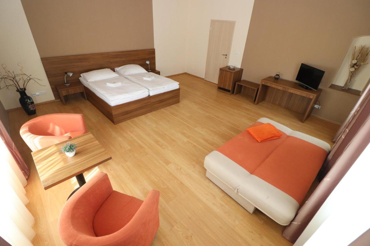 Blatensky Dvur 3* Pardubice